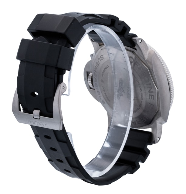 Panerai Submersible PAM01305 Image 3